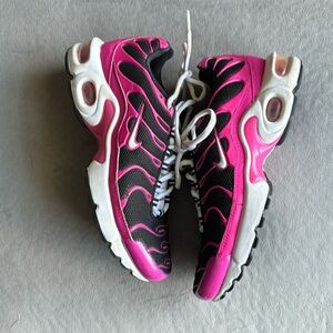 Airmax plus Gradeschool size 5.5Y